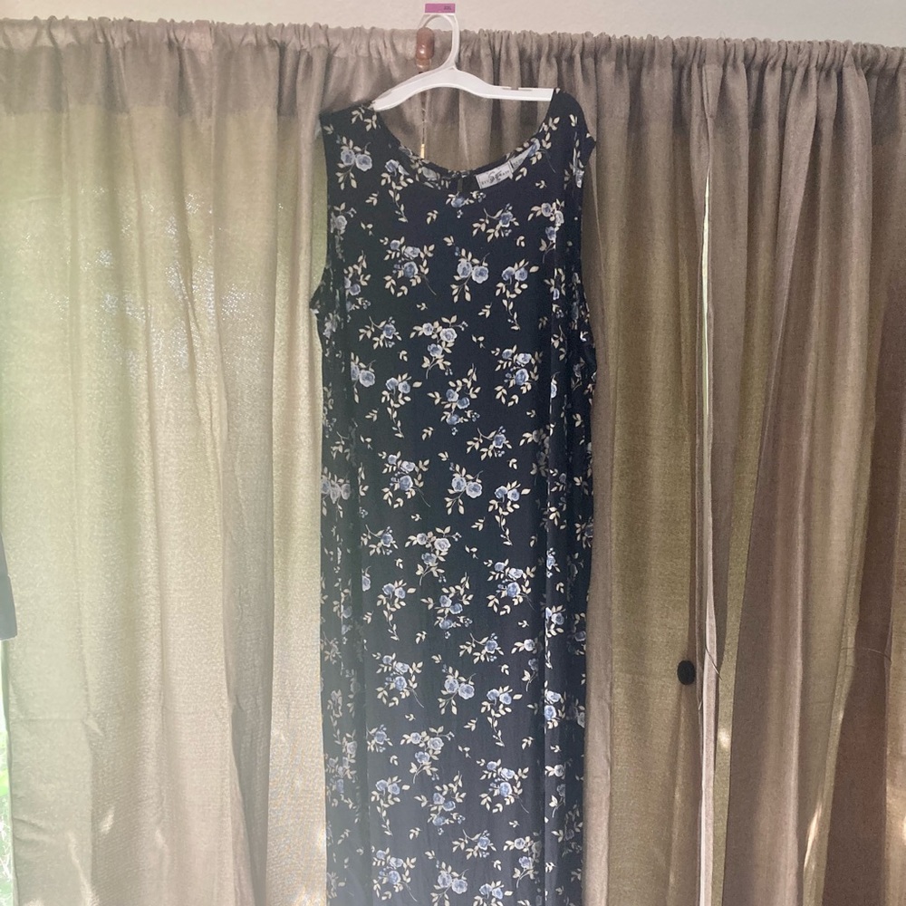 Casual rayon maxi shift dress.